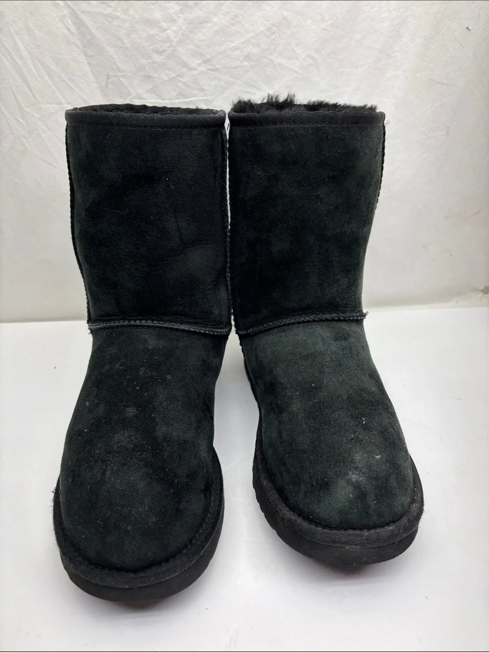 UGG Classic Short Boots, size 9, box 46